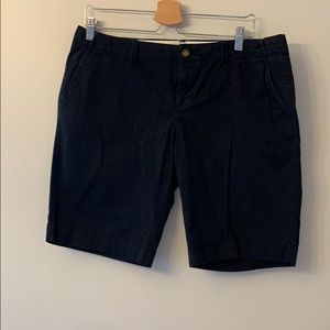Old Navy Bermuda shorts. Black size 14